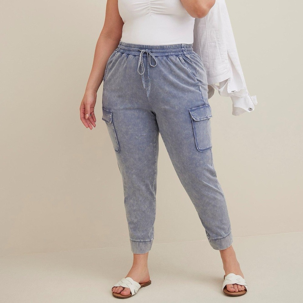 TORRID Relaxed Fit Jogger Stretch Challis MidRise Washed Blue Cargo Pants